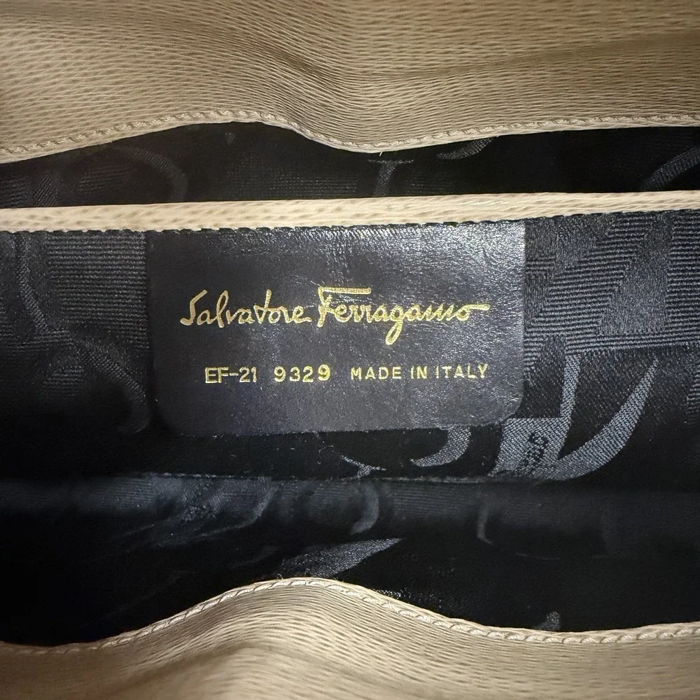 Vintage Salvatore Ferragamo Leather Purse Khaki Beige NWT $495.00 Gazzella